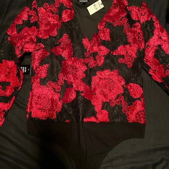 Black and Red lace and floral body suit - Picture 2 of 3